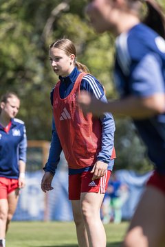 Bild 54 - wBJ Hamburger SV - Hertha BSC : Ergebnis: 5:2